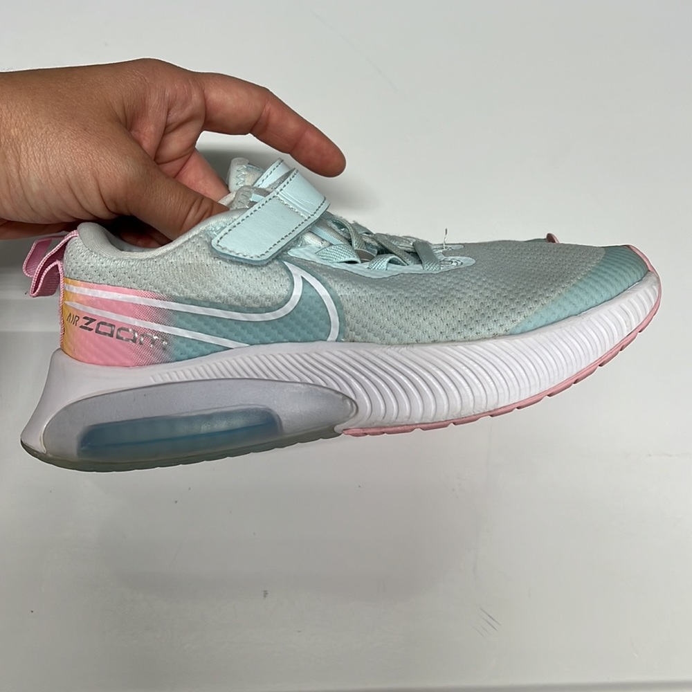 Nike girls shoes